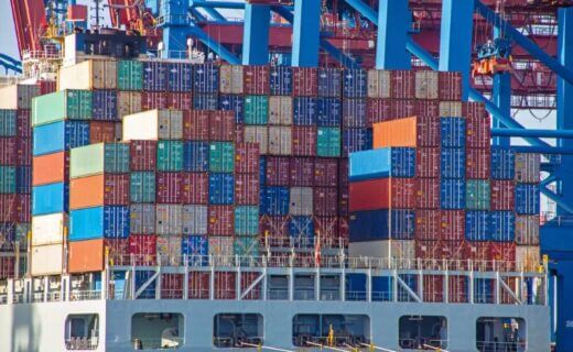 コンテナ製造量から読み解く！コンテナ不足長期化の原因と解消見通し