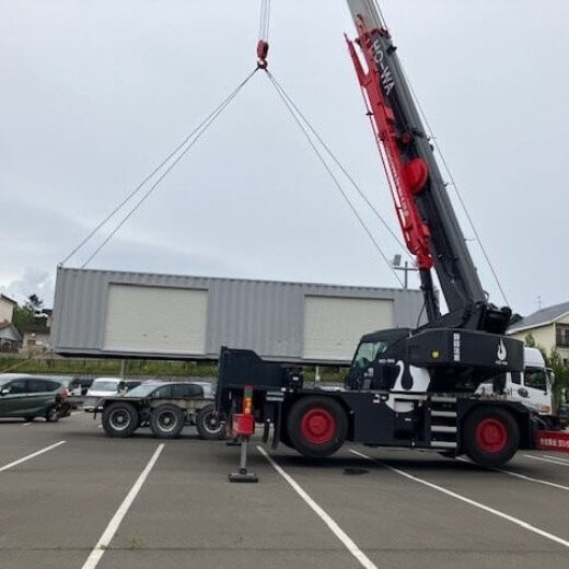 北海道札幌市厚別区 40フィート中古コンテナ5本 3mシャッター 設置